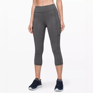 Lululemon Speed Up Crop 19” size 4 in Heathered Black with Side Pockets